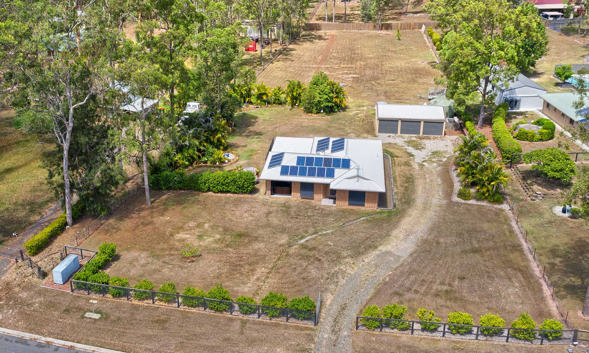 Aerial drone photography at 39 Dover Cres flagstone For Elders Jimboomba